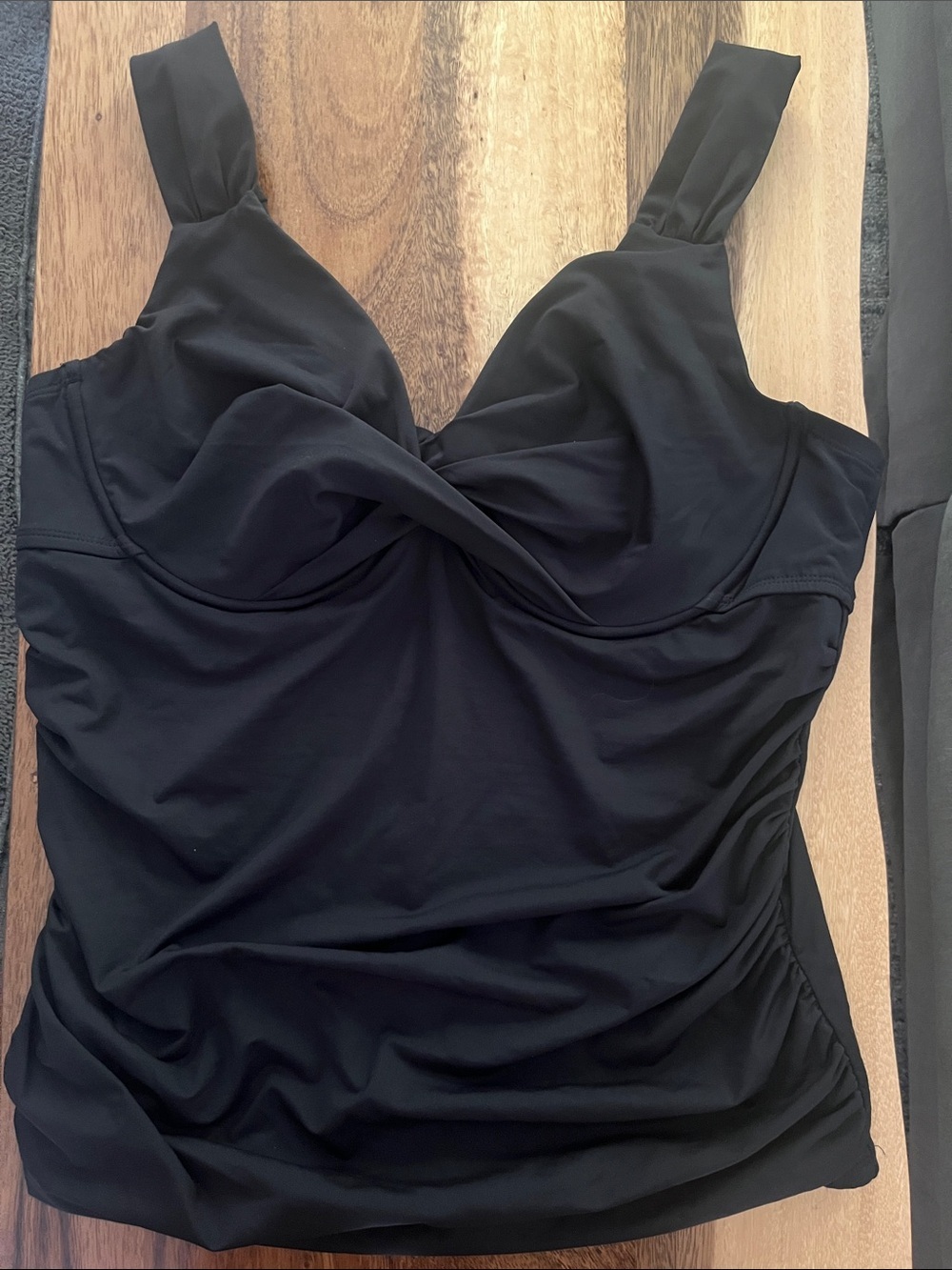 Anne Cole Women's Twist Front Underwire Tankini Swim Top Black Swim Top 18W